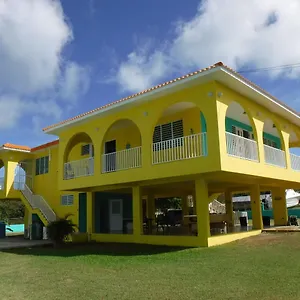 https://casa-de-playa-fajardo.comcaribbean.com